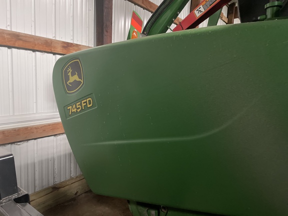 2019 John Deere 745FD Header Combine