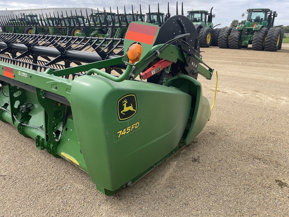 2019 John Deere 745FD Header Combine
