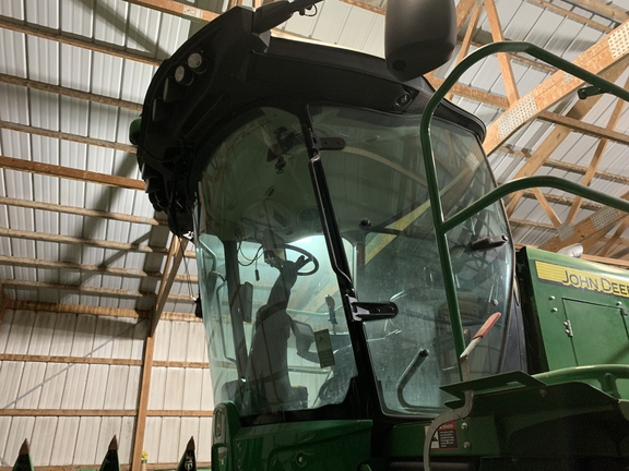 2016 John Deere W235 Windrower