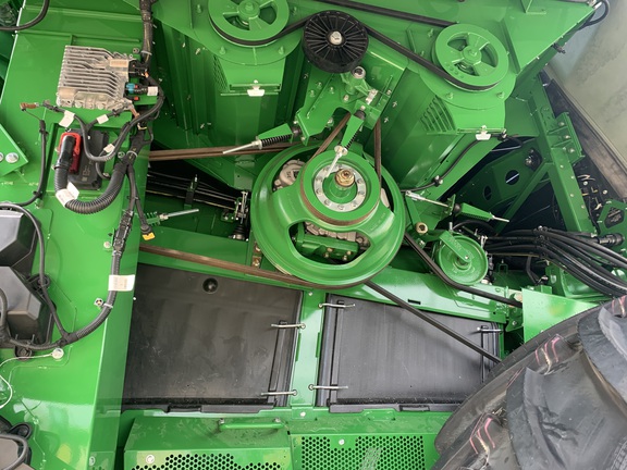 2025 John Deere X9 1000 Combine