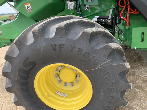 2025 John Deere X9 1000 Combine