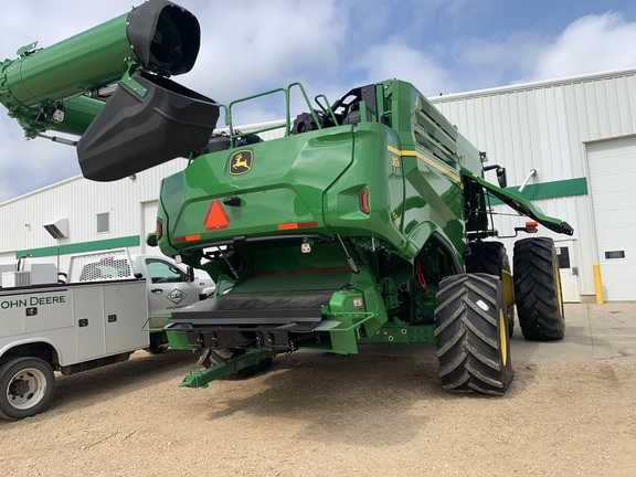 2025 John Deere X9 1000 Combine