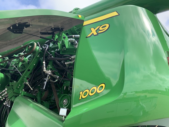 2025 John Deere X9 1000 Combine