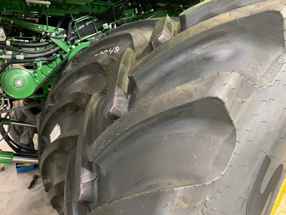 2025 John Deere X9 1000 Combine