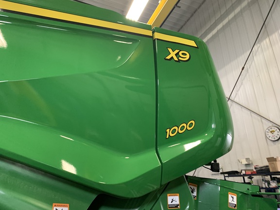 2025 John Deere X9 1000 Combine