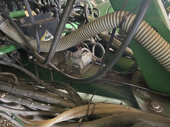 2004 John Deere 1770NT CCS Planter