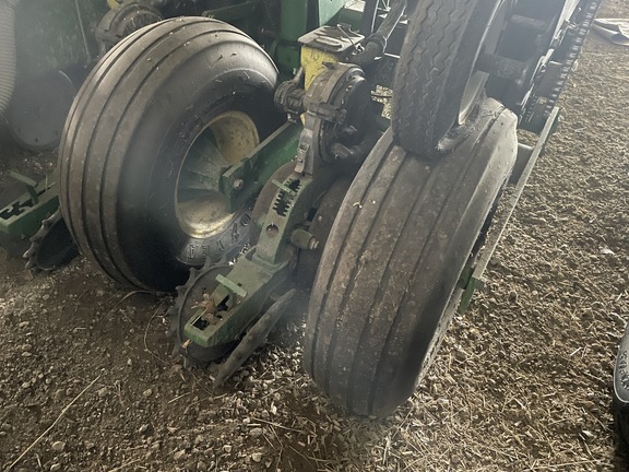 2004 John Deere 1770NT CCS Planter