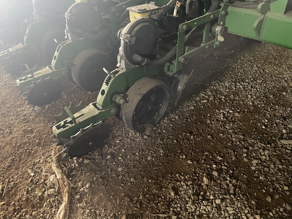 2004 John Deere 1770NT CCS Planter