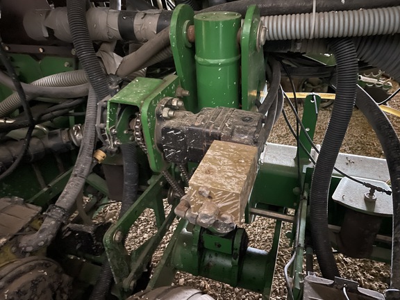 2004 John Deere 1770NT CCS Planter