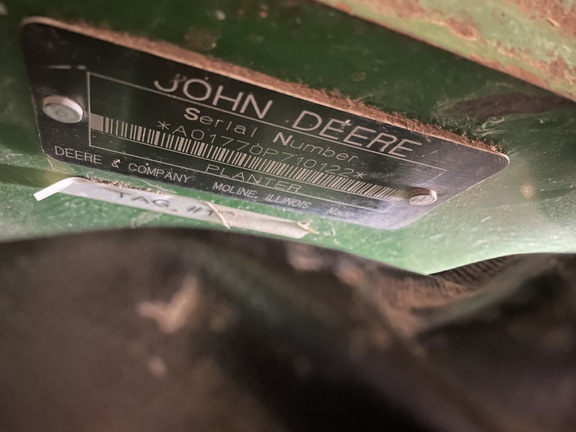 2004 John Deere 1770NT CCS Planter