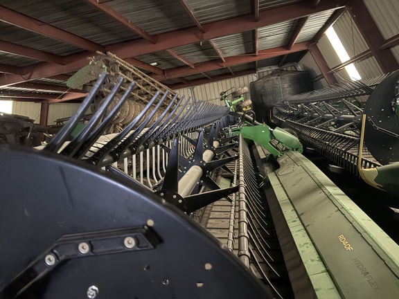 2022 John Deere RD40F Header Combine