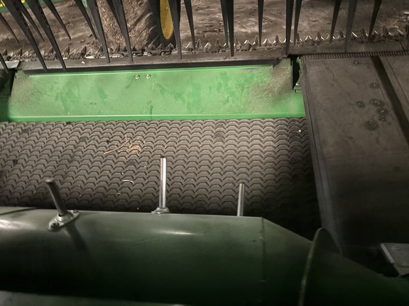 2022 John Deere RD40F Header Combine