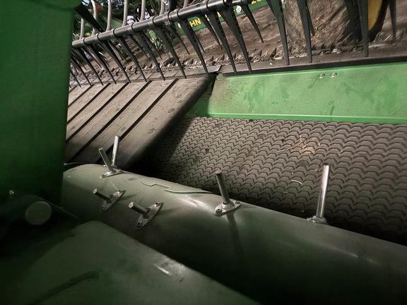 2022 John Deere RD40F Header Combine