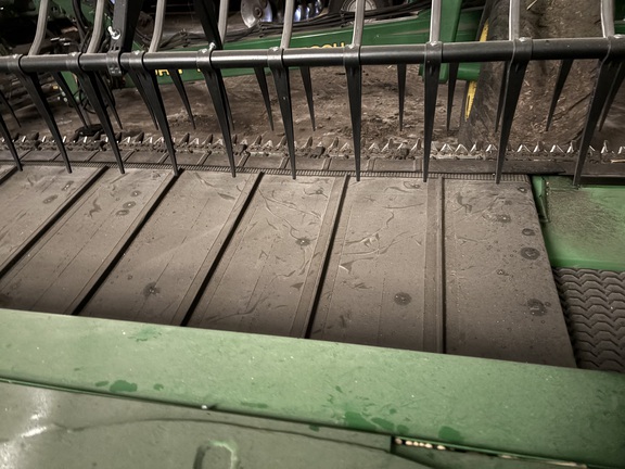 2022 John Deere RD40F Header Combine