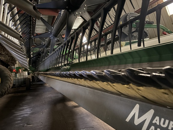 2022 John Deere RD40F Header Combine