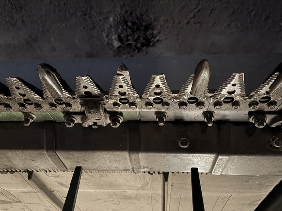 2022 John Deere RD40F Header Combine