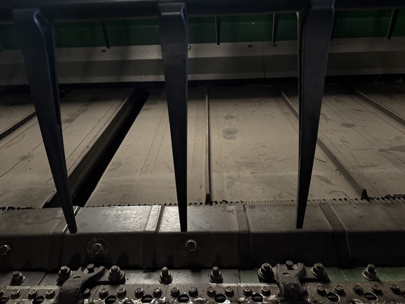 2022 John Deere RD40F Header Combine