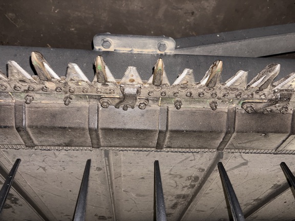 2022 John Deere RD40F Header Combine