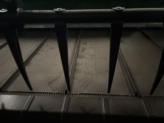 2022 John Deere RD40F Header Combine