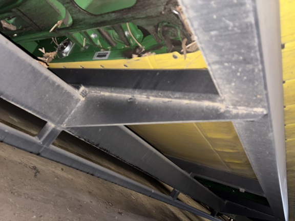 2022 John Deere RD40F Header Combine