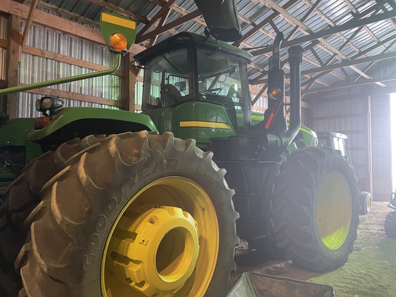 2010 John Deere 9330 Tractor 4WD