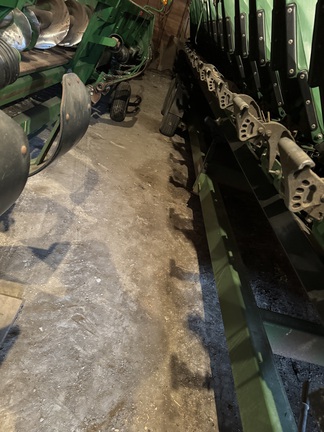 Misc 842R Header Transport