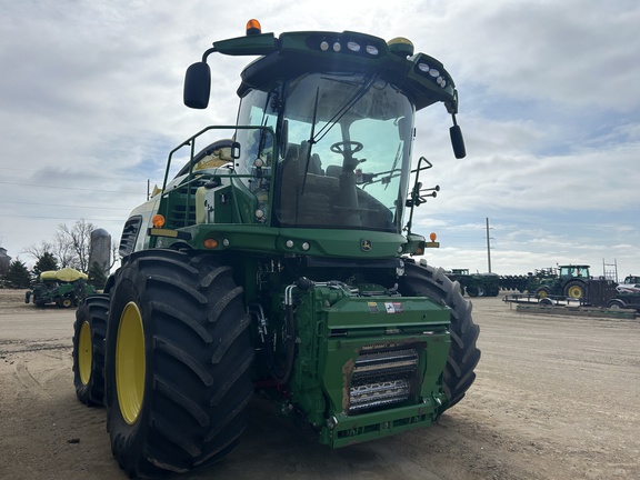 2023 John Deere 9900 Forage Harvester