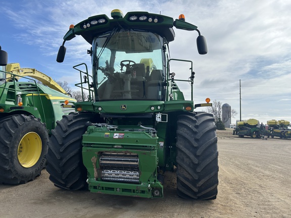 2023 John Deere 9900 Forage Harvester