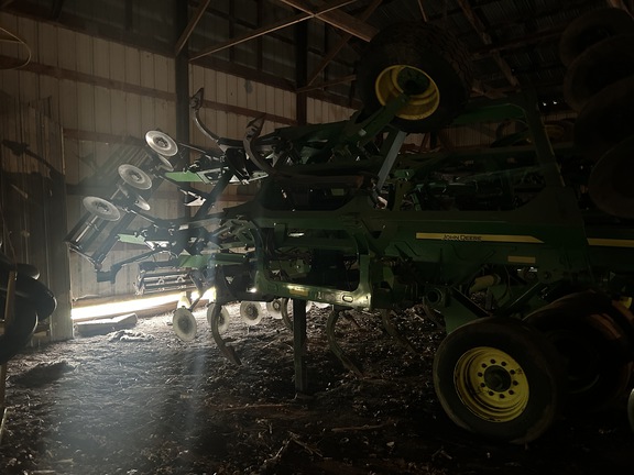 2016 John Deere 2730 Disk Ripper