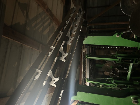 2016 John Deere 2730 Disk Ripper