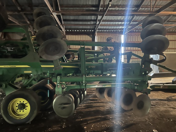 2016 John Deere 2730 Disk Ripper