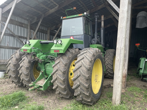 1996 John Deere 8570 Tractor 4WD