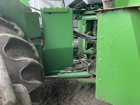 1996 John Deere 8570 Tractor 4WD
