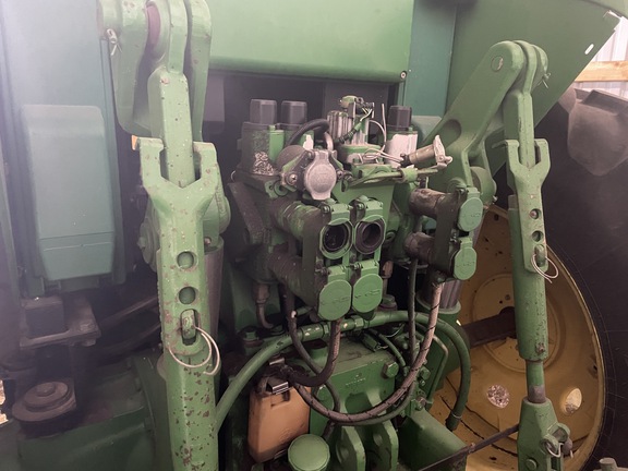 2004 John Deere 7420 Tractor