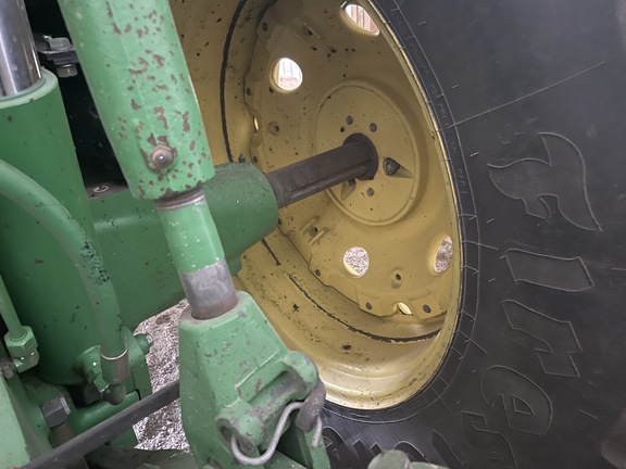 2004 John Deere 7420 Tractor