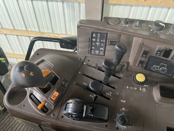 2004 John Deere 7420 Tractor