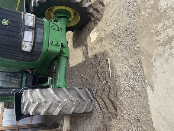 2004 John Deere 7420 Tractor