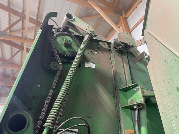 2016 John Deere 569 Baler/Round