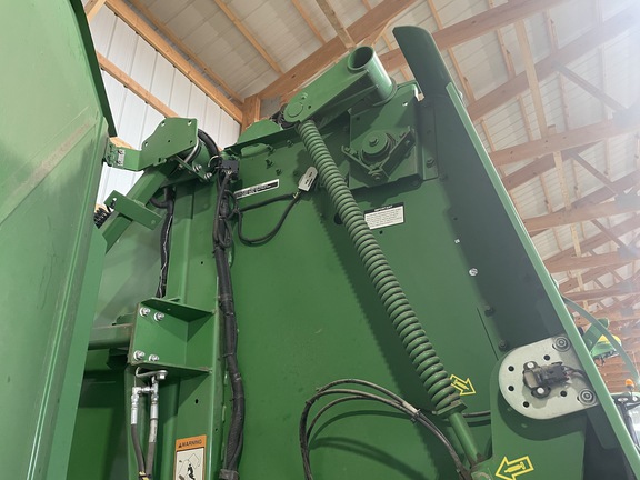 2016 John Deere 569 Baler/Round