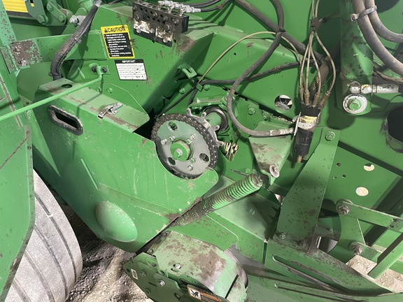 2016 John Deere 569 Baler/Round