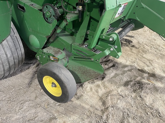 2016 John Deere 569 Baler/Round