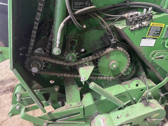 2016 John Deere 569 Baler/Round
