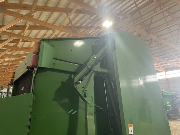 2016 John Deere 569 Baler/Round