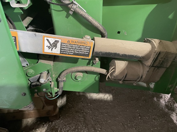 2016 John Deere 569 Baler/Round