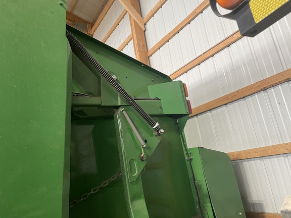 2016 John Deere 569 Baler/Round