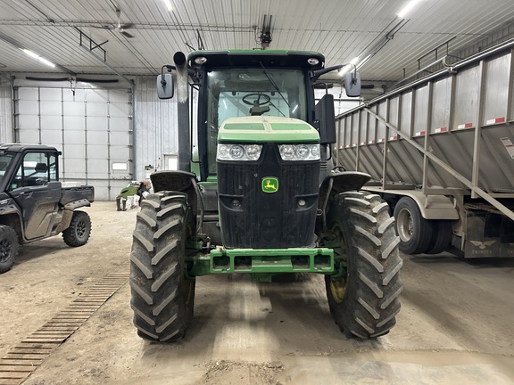 2011 John Deere 7200R Tractor
