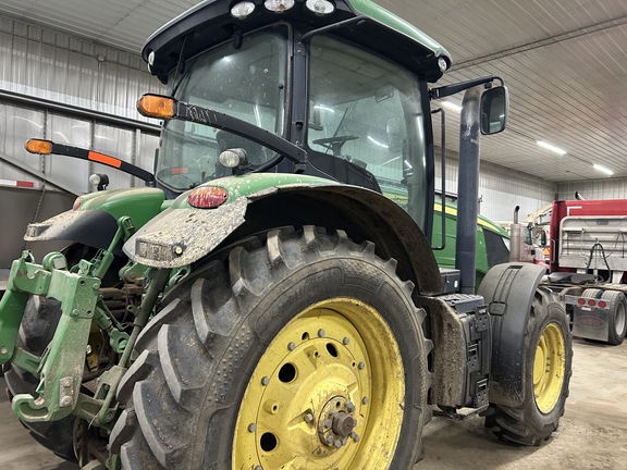 2011 John Deere 7200R Tractor