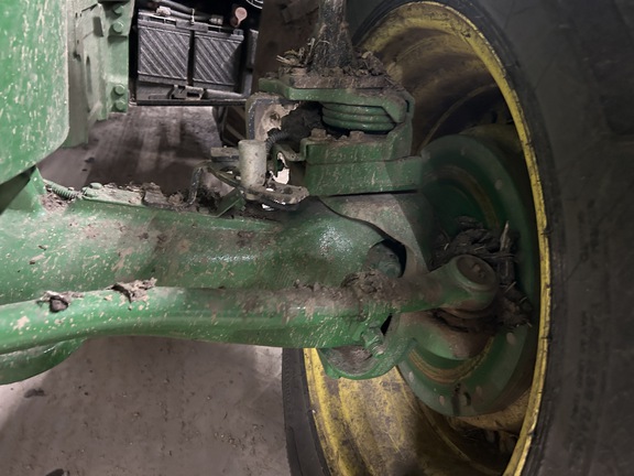 2011 John Deere 7200R Tractor