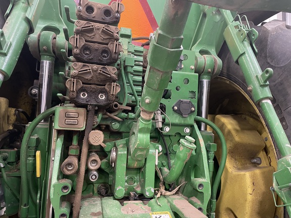 2012 John Deere 7230R Tractor