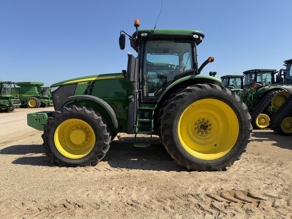 2012 John Deere 7230R Tractor